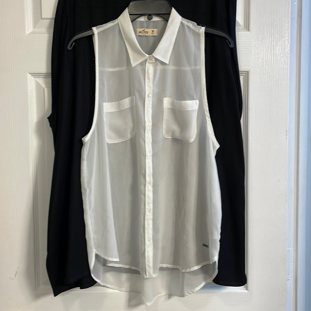Precious Hollister sleeveless button down blouse SZ M perfect condition